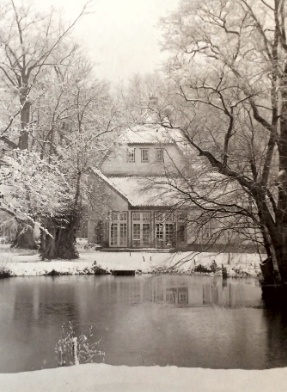 Manor house Manor house